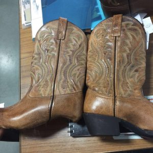 Leather ankle boot